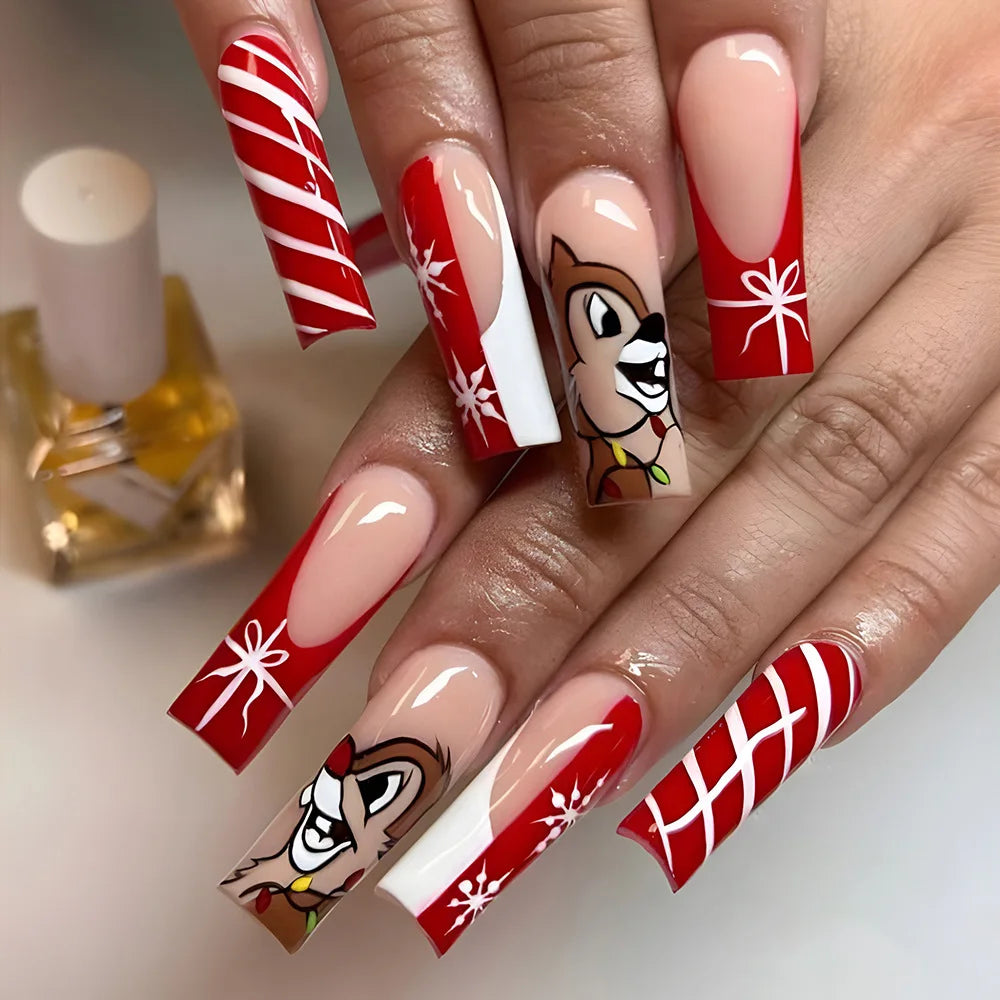 24pcs Christmas False Nails Shiny Green Deer Gift Box Pattern Mid Length Coffin Ballet Fake Nails 2025 New Year Press on Nails