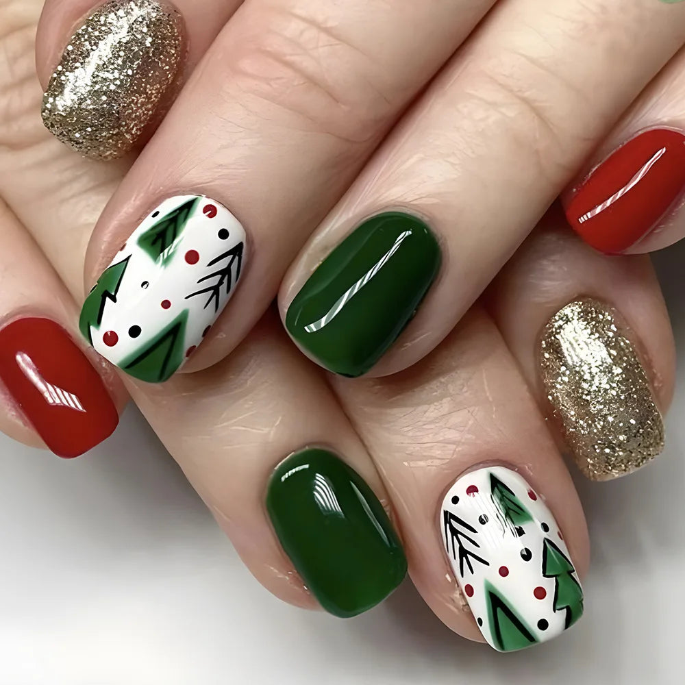 24pcs Christmas False Nails Shiny Green Deer Gift Box Pattern Mid Length Coffin Ballet Fake Nails 2025 New Year Press on Nails